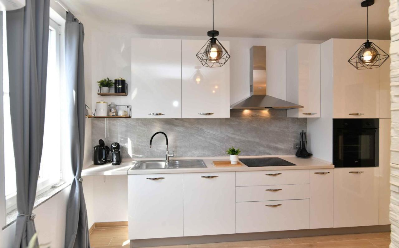 Apartman Leona Lovran Exterior foto
