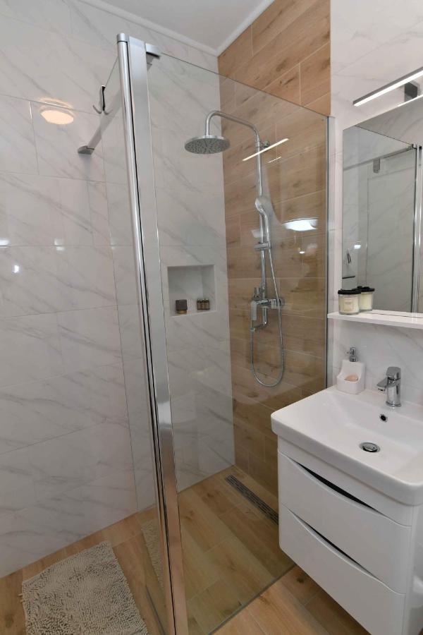 Apartman Leona Lovran Exterior foto