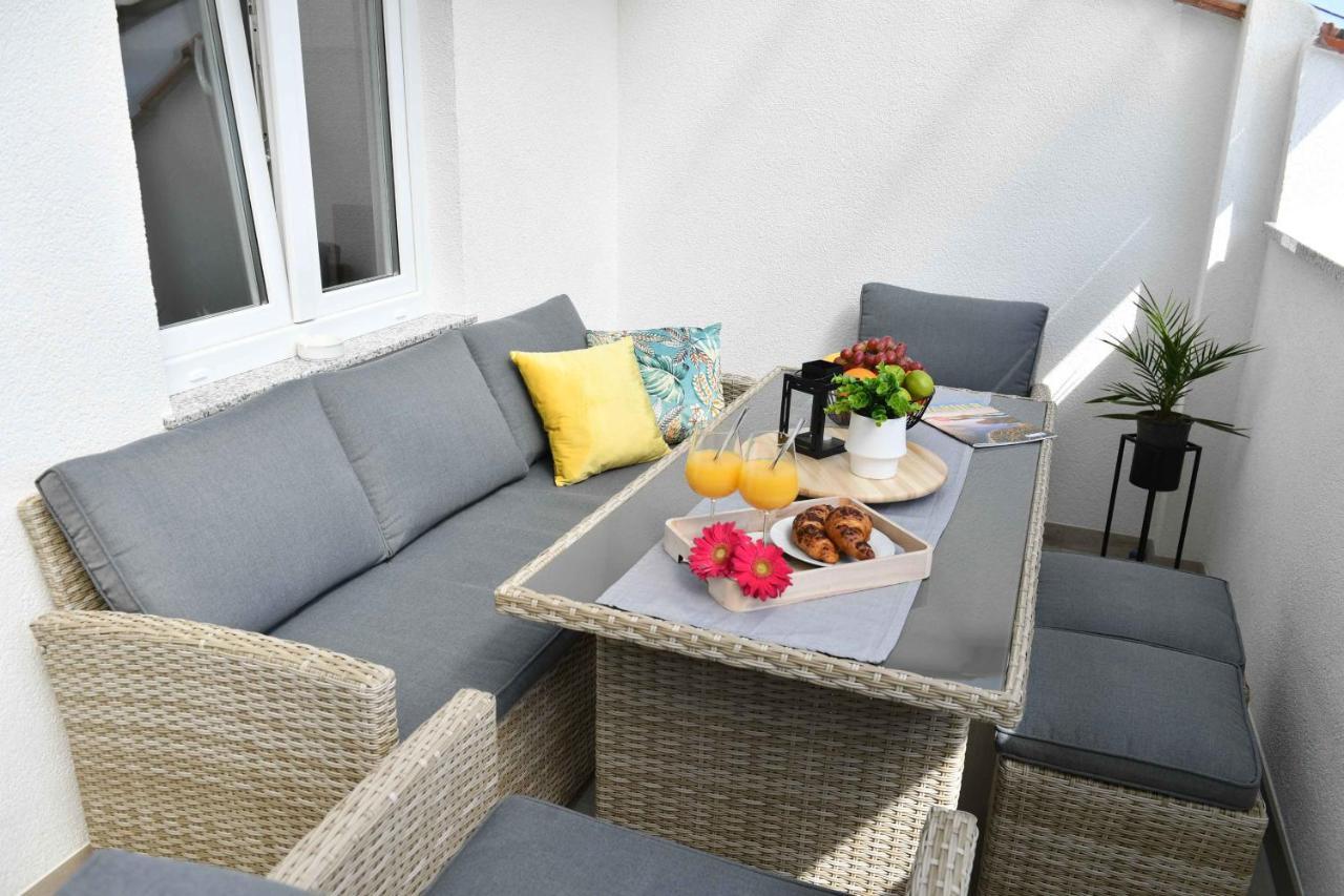 Apartman Leona Lovran Exterior foto