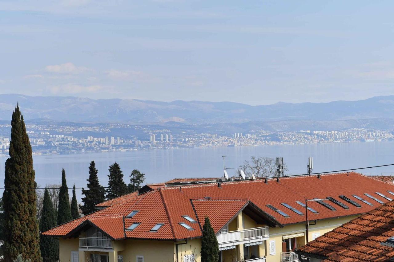 Apartman Leona Lovran Exterior foto